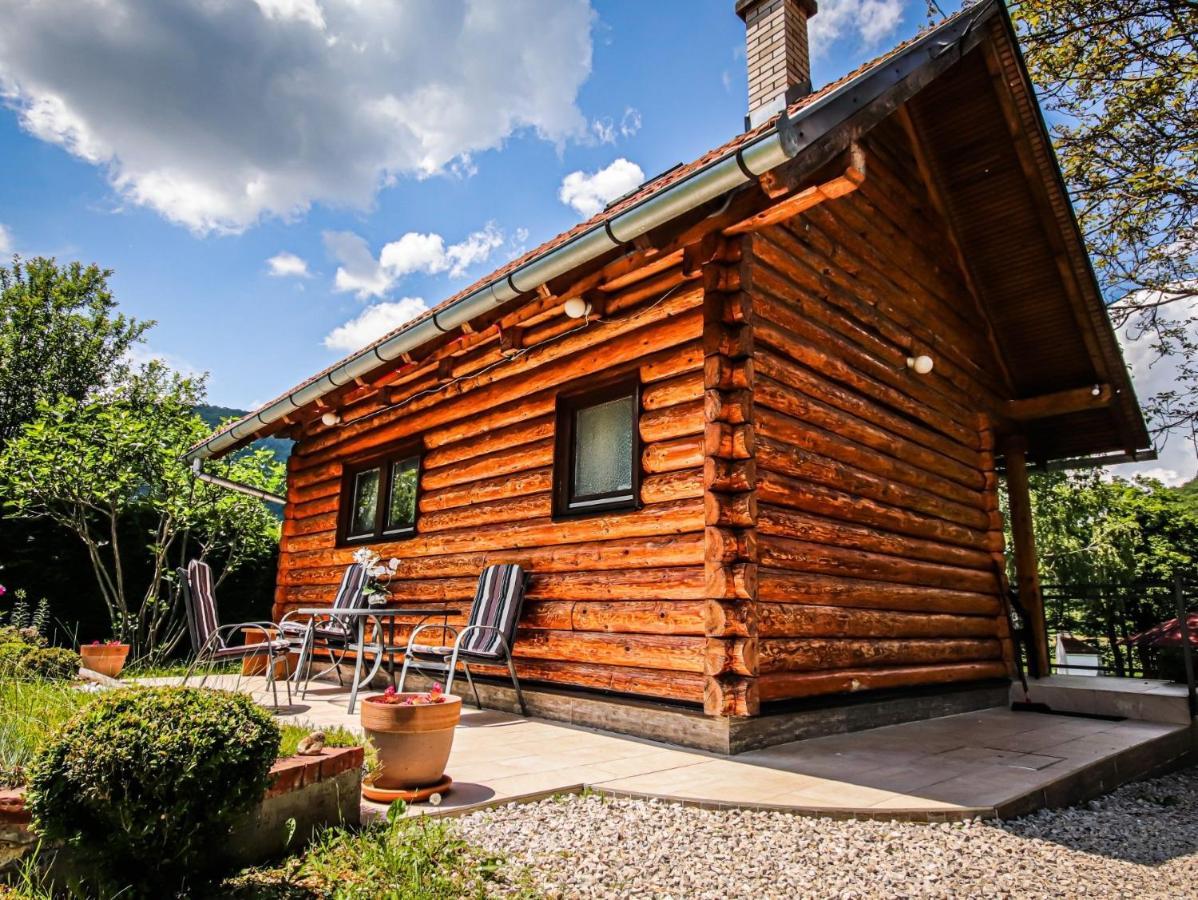 Home Eden Dobrenica Bihać Exterior foto